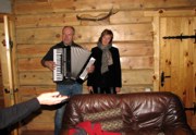 Regimanto akordeono muzika pakylėta Rimo rankos