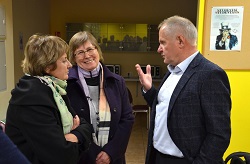Stasys aikina verslo reikalus
