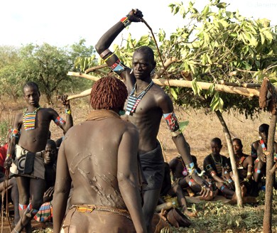 Ritual wiping of woman in Ethiopia